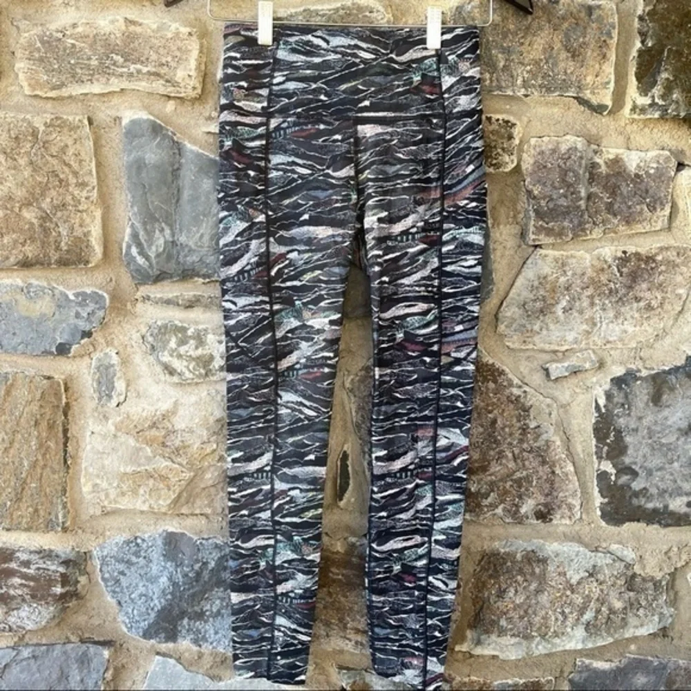 Lululemon Fast & Free 7/8 Tight in Mini Sweatr Multi Black size 6